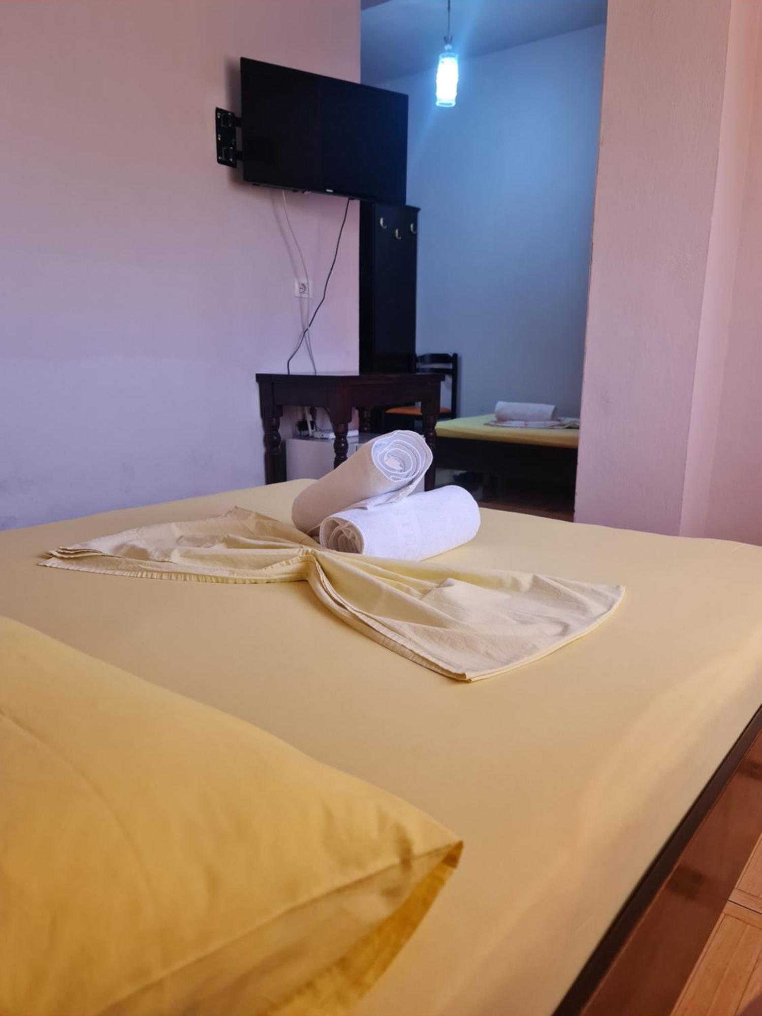 Hotel Brace Gjirokastër Dış mekan fotoğraf
