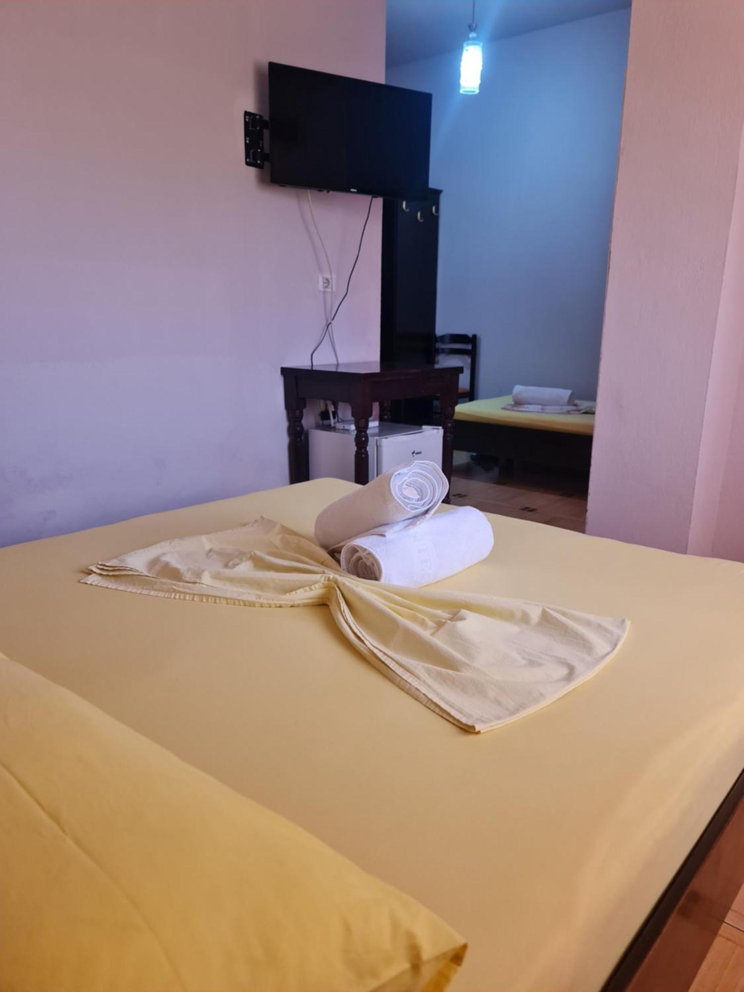 Hotel Brace Gjirokastër Dış mekan fotoğraf