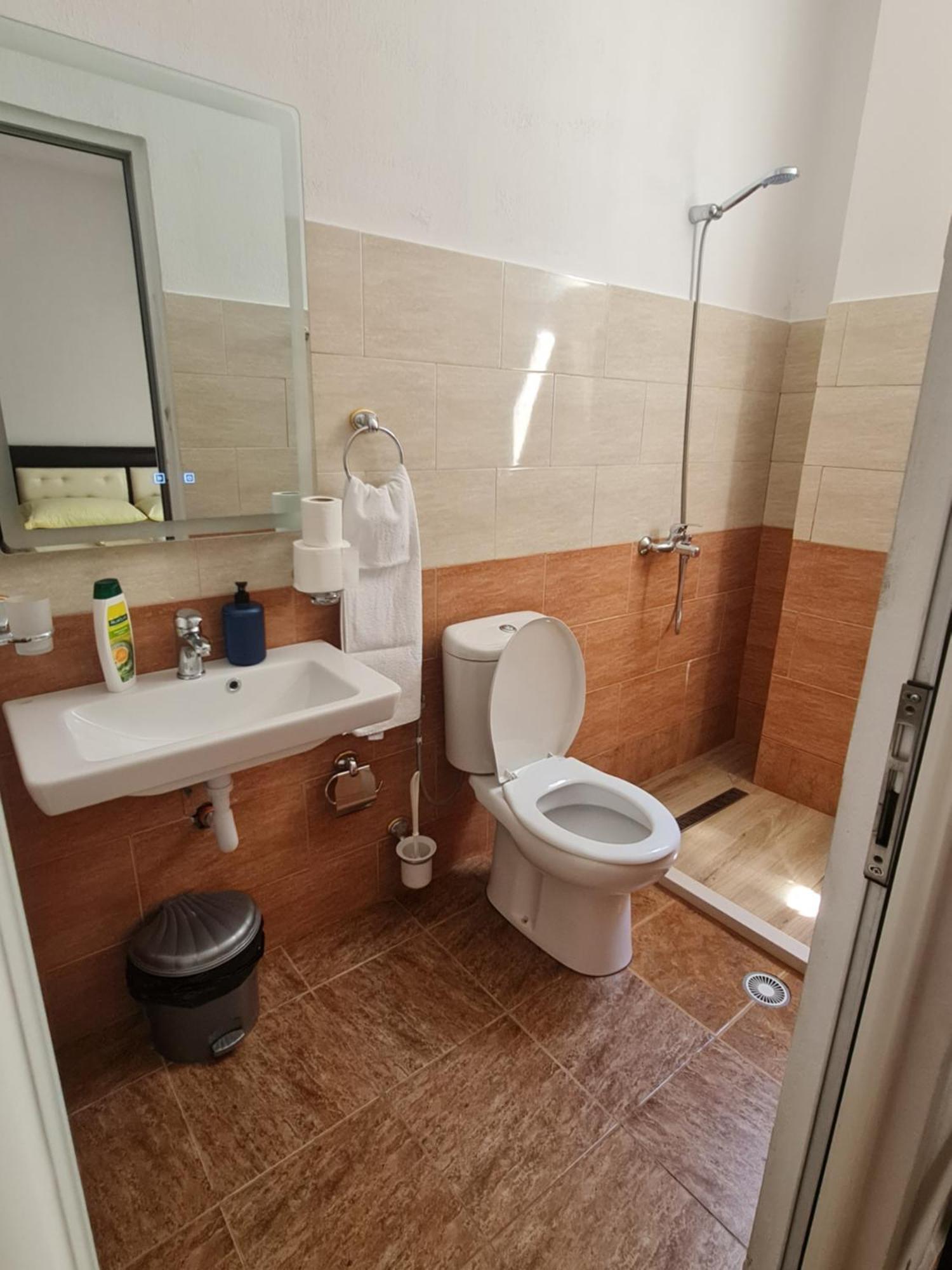 Hotel Brace Gjirokastër Dış mekan fotoğraf